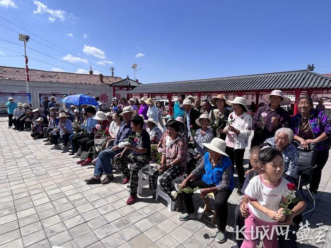 尚义县红土梁镇 多彩七夕 传承好家风
